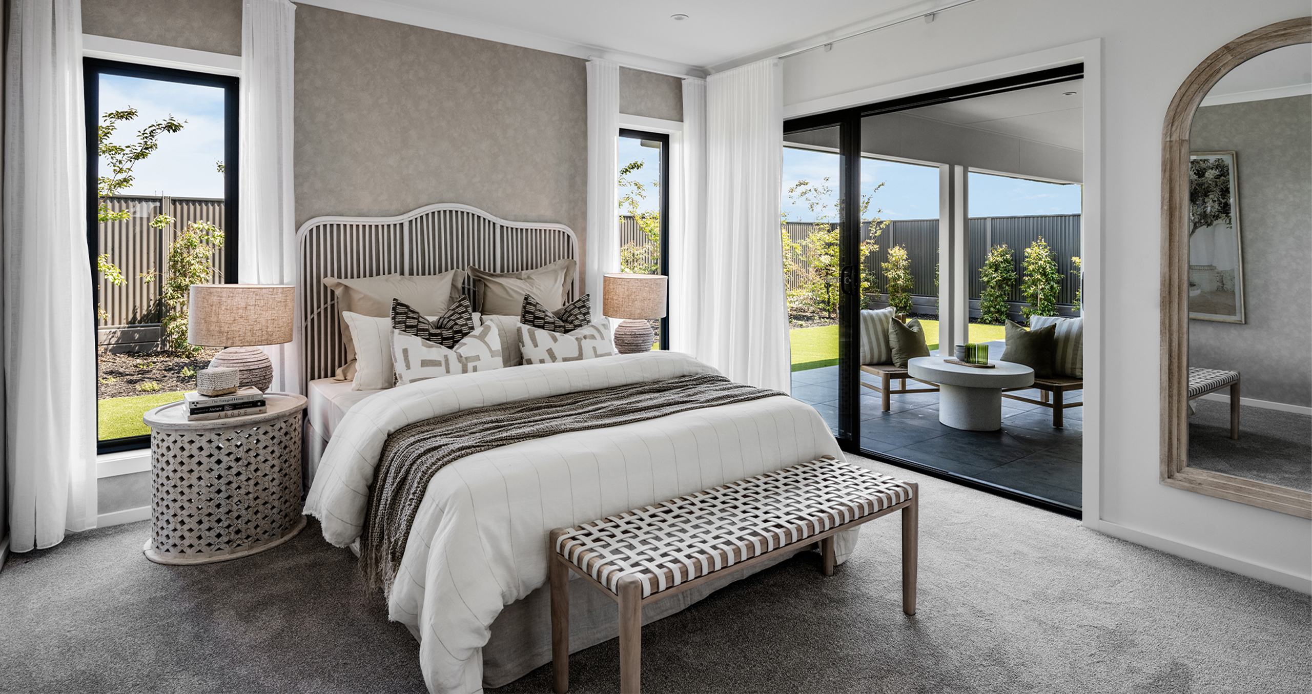 The Entrance Saville 29 Master
