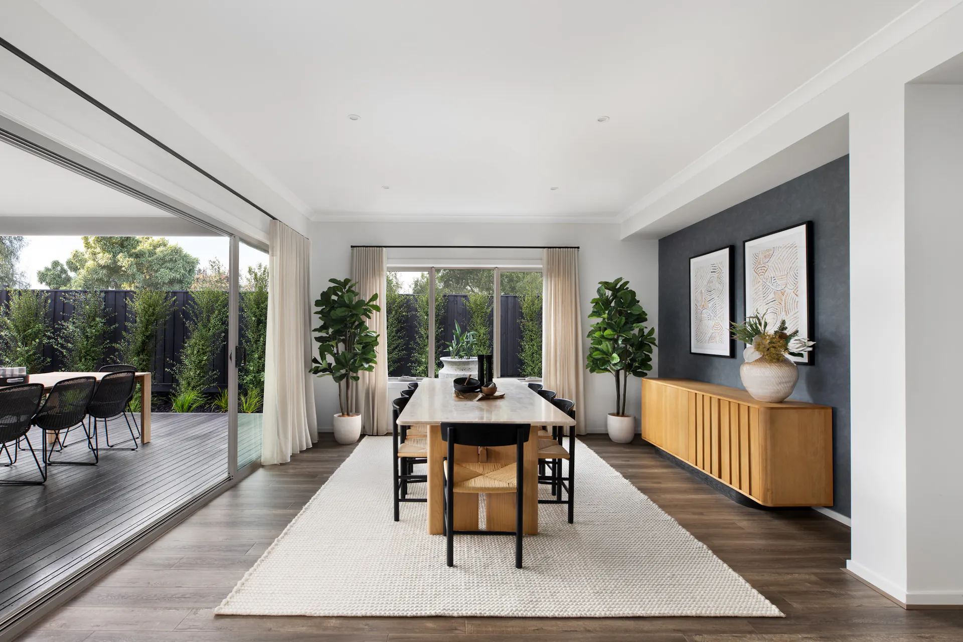 Moonah 38 Horizon Dining room